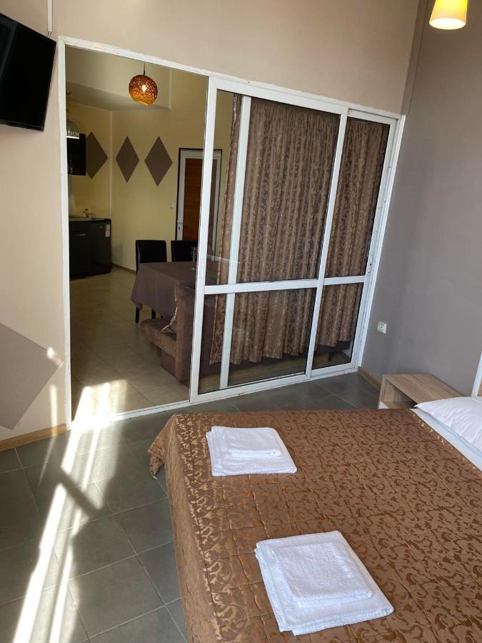 Apartments Devora 1 & Bar & Restaurant Warna Exterior foto