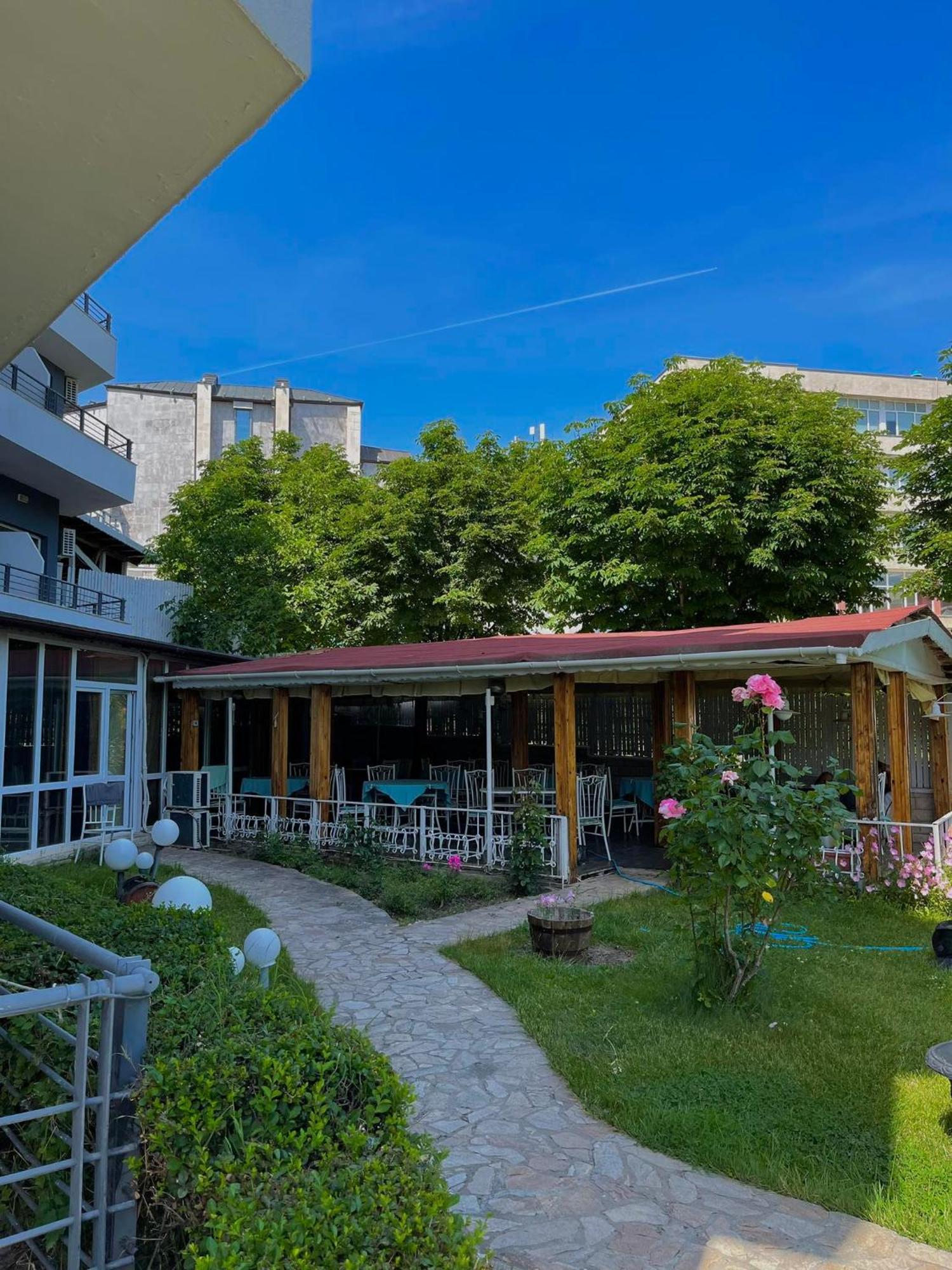 Apartments Devora 1 & Bar & Restaurant Warna Exterior foto
